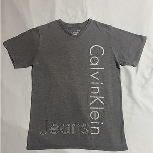 Kids large Calvin Klein grey t-shirt